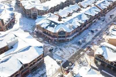 Changbai Mountain Deli Resort Hotel (Tourism Service Center of West Changbai Mountain)