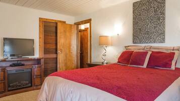5 Schlafzimmer, Bügeleisen/Bügelbrett, Reisekinderbett, WLAN