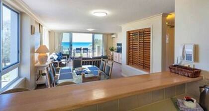 Beachfront two storey penthouse apartment. Family friendly. Spectacular views!