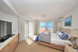 3 soverom, strykejern/-brett, wi-fi og sengetøy