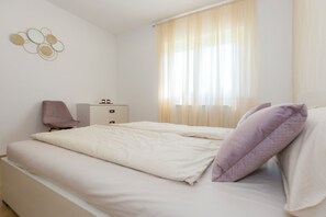 3 bedrooms, iron/ironing board, WiFi, bed sheets - Ferienhaus Cerovci, Haus in der Natur. In der Nähe des Meeres und der Stadt (Labin)