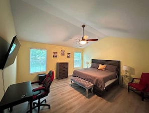 4 bedrooms, WiFi, bed sheets