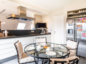 Appartement | Cuisine privée | Bouilloire électrique, grille-pain