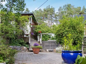 House | Exterior - 9 Person Holiday Home in Huddinge (Huddinge)