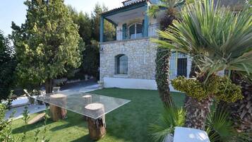 House | Exterior