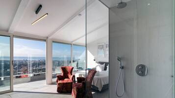 House | Bathroom