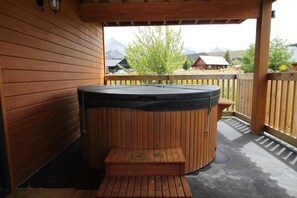 Terrace/patio - Royale on Cheese (Castle Hill)