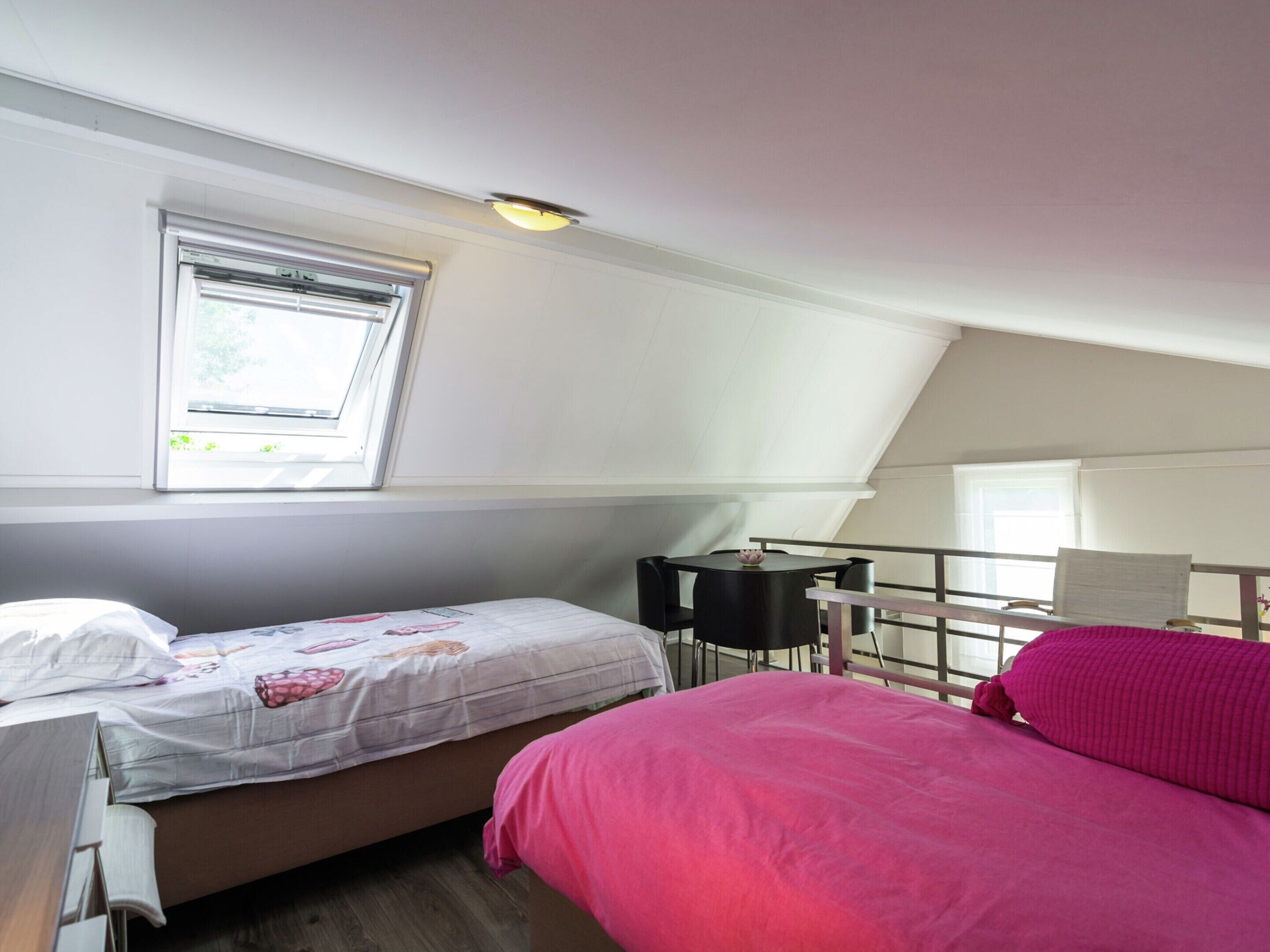 Huis | 2 slaapkamers, individueel gemeubileerd, beddengoed