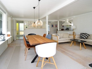 House | Dining