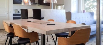 ไลท์-ฟิลด์ รีทรีต อิน บอดดุม - บาย ทรอม เฟเรียนโวห์นุงเกน