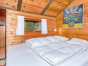 House | 2 bedrooms, individually furnished - 4 Person Holiday Home in Albaek (Aalbaek)