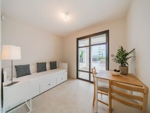 House | Living area - Inviting Holiday Home With Swimming Pool (Ploce)