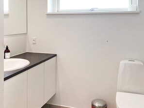 Bathroom - Scenic Retreat in Saksild-by Traum (Odder)