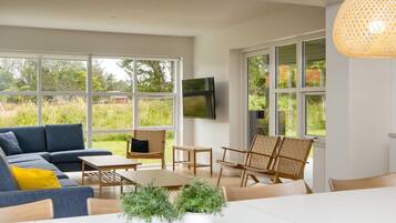 House | Dining