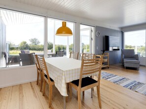 House | Dining - 6 Person Holiday Home in Karrebaeksminde (Karrebæksminde)