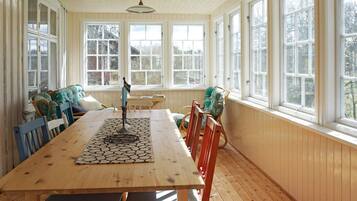 House | Dining