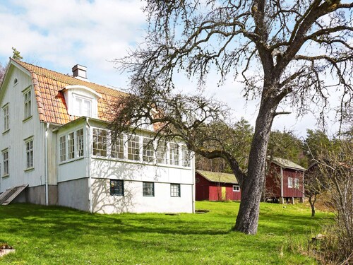 6 Person Holiday Home in Stromstad