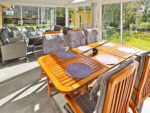 House | Dining - 9 Person Holiday Home in Skummeslovsstrand (Skummesloevsstrand)