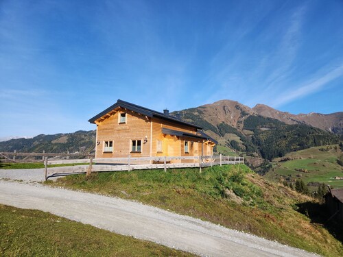 Alpine hut in Rauris ski Hiking Area With Sauna