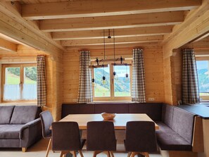 하우스 | 다이닝