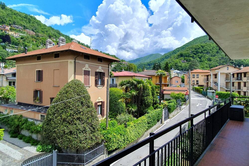 Holiday Home by Lake in Maccagno - Lago Delio