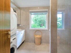 House | Bathroom