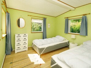 3 bedrooms, individually furnished - 6 Person Holiday Home in Gilleleje (Gilleleje)