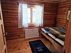 House | 3 bedrooms, individually furnished - 7 Person Holiday Home in Saffle (Saffle)