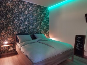 House | 2 bedrooms, bed sheets - Modernized Holiday Home With Terrace (Munstergeleen)