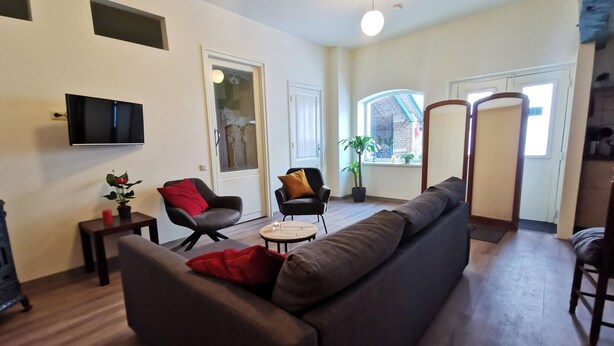House | Living area - Modernized Holiday Home With Terrace (Munstergeleen)