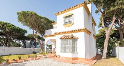 Villa Pinares - House In Chiclana De La Frontera