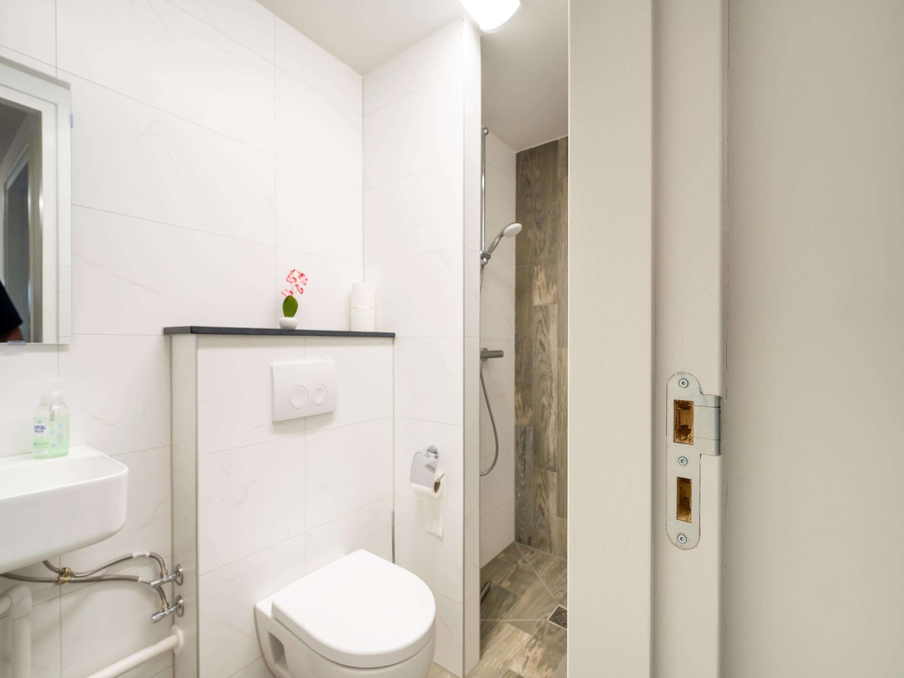 Apartment | Bilik Mandi