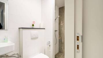 Apartment | Bilik Mandi