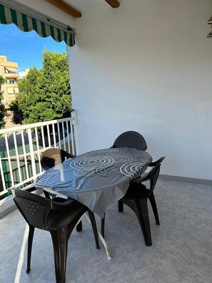 Apartment | Balcony - Apartment in Gandia Near Sparkling Beach (Oliva)