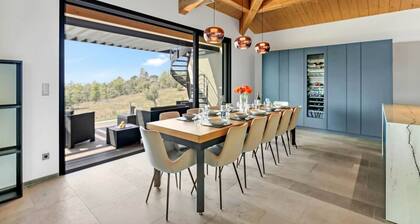 Majestic Holiday Home With Pool