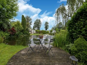 Dining - Holiday Home in Overijssel Near Cap Fun Park (Rheezerveen)