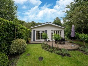Exterior - Holiday Home in Overijssel Near Cap Fun Park (Rheezerveen)