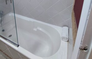 Apartment | Exterior - Playamar - Apartment In Cadiz. Free Wifi (Cádiz)