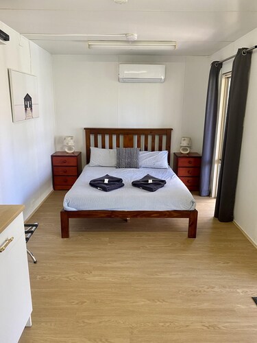 One-Bedroom Studio - Studio Room With Gum Creek View
