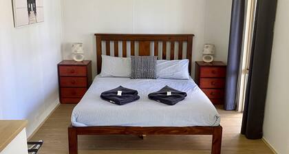 One-Bedroom Studio - Studio Room With Gum Creek View