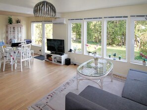 House | Dining - 4 Star Holiday Home in Harplinge (Harplinge)