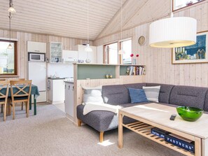 House | Dining - 4 Star Holiday Home in Juelsminde (Horsens)