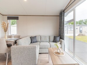 Chalet | Living room - Chalet in De Haan Near Sandy Beaches (De Haan)