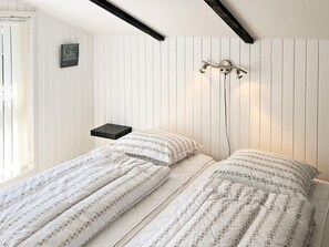 2 bedrooms, individually furnished - 4 Person Holiday Home in Thisted (Thisted)