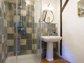 Bathroom - Earth Kingdom in the Pyrmonter Zehnthof (Roes)