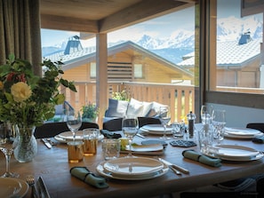 Dining - Chalet Grand Soir - nordic bath and wonderful views - OVO Network (Combloux)