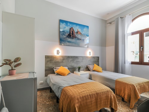 #2 Private Urban Room San Roque