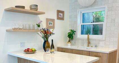 Casa Flora, Brand-New Serene Guest House in Los Angeles with WiFi, AC