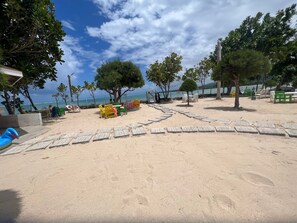 Private beach nearby, white sand, sun loungers, beach umbrellas - Avant Family Villa (St. Ann's Bay)