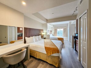 1 habitación, tabla de planchar con plancha, wifi y ropa de cama